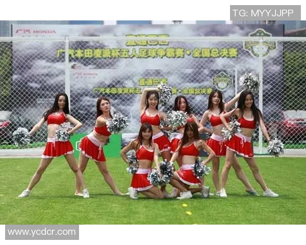 足球明星女友热情庆祝瞬间大集合展现爱情与激情的完美时刻 足球明星女友热情庆祝瞬间大集合展现爱情与激情的完美时刻