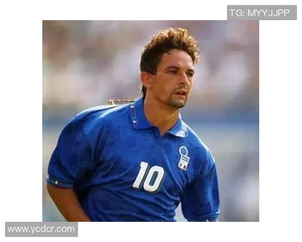 足球明星海报大画展现传奇球员风采与激情瞬间的艺术之旅 足球明星海报大画展现传奇球员风采与激情瞬间的艺术之旅