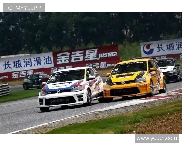 重庆排球队在欧锦赛中的速度之战展现出强大实力与团队配合 重庆排球队在欧锦赛中的速度之战展现出强大实力与团队配合