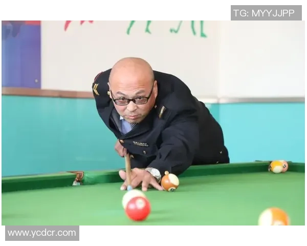 黄娜独家解析足球技巧与战术心得助你提升球技与比赛表现 黄娜独家解析足球技巧与战术心得助你提升球技与比赛表现